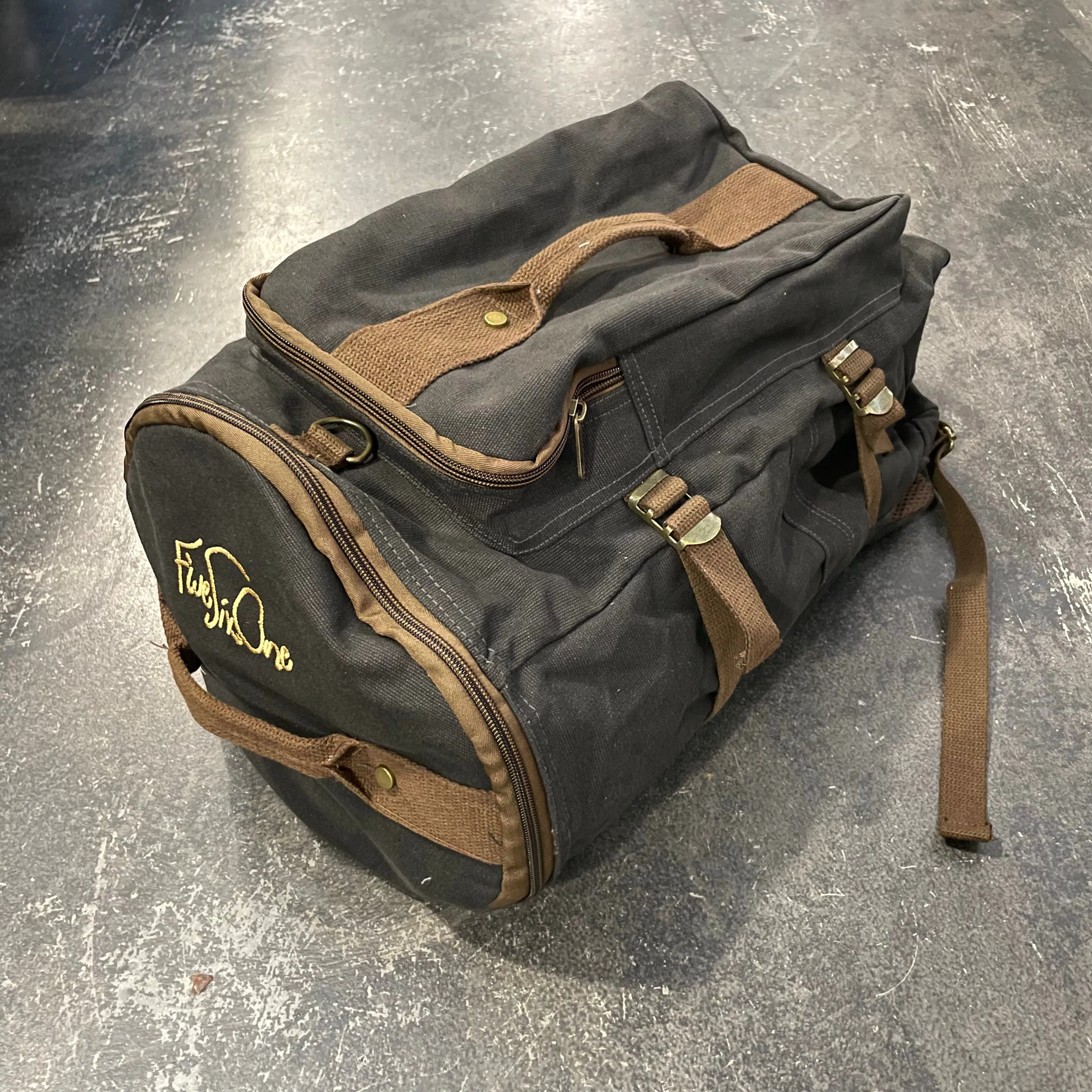 561 Duffle/Backpack Combo Dark Grey/Brown