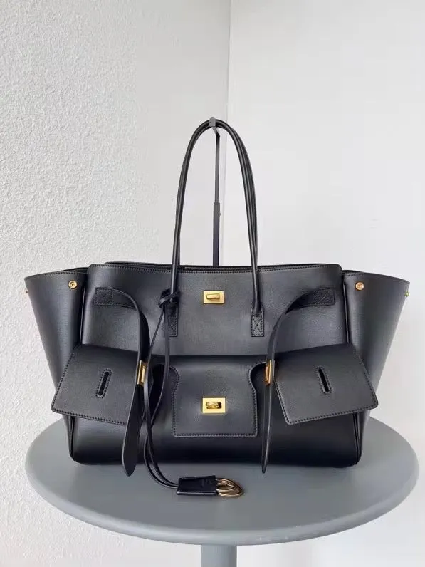 Chic & Timeless: Trendy Women's Genuine Leather Bag