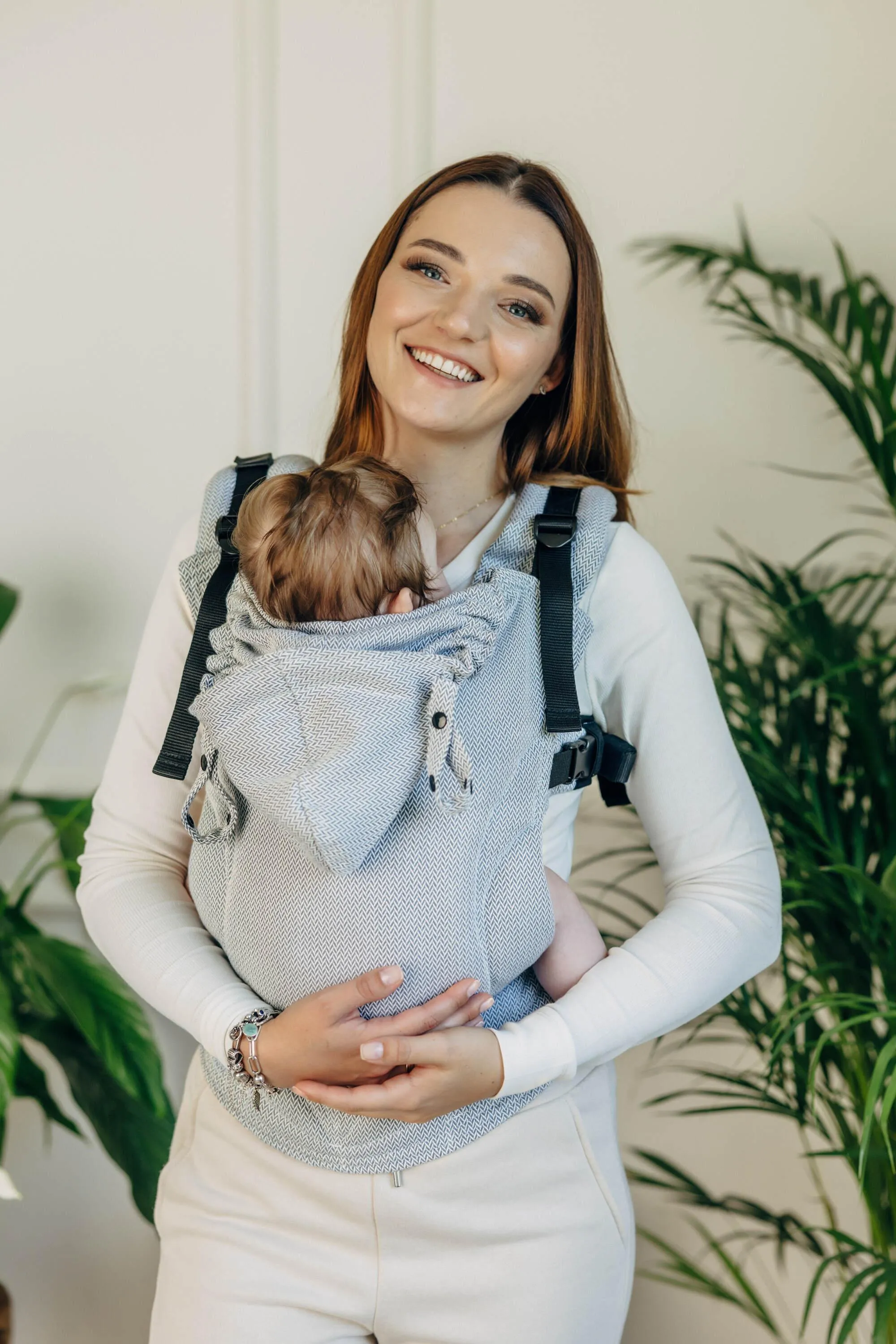 LennyLamb LennyGo Ergonomic Baby Carrier Baby Size Little Herringbone Grey