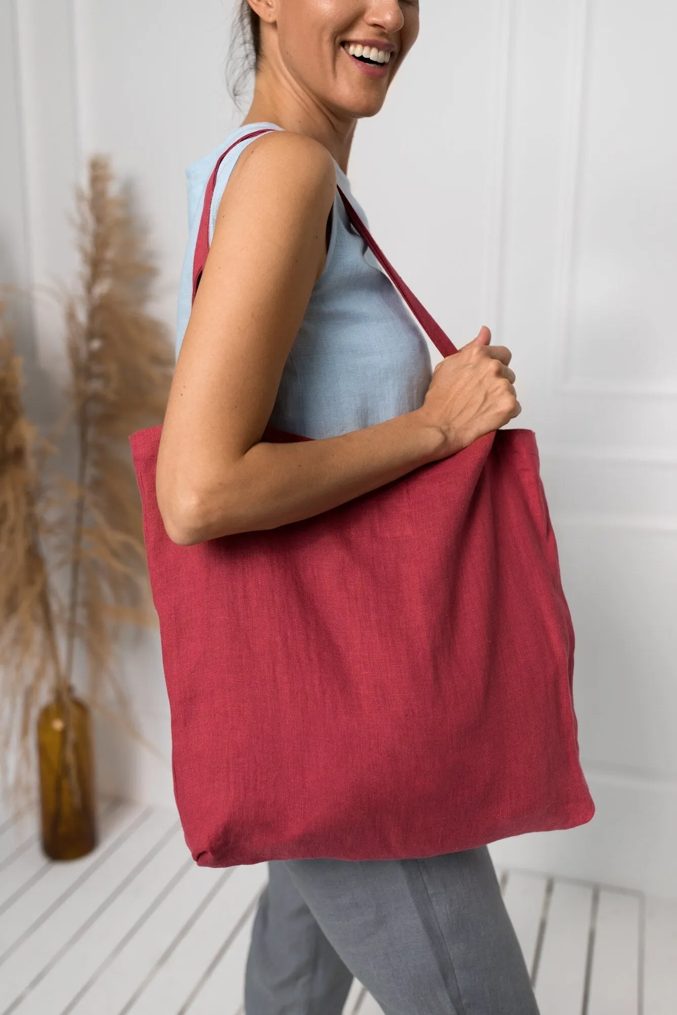 Linen Tote Bag In Raspberry