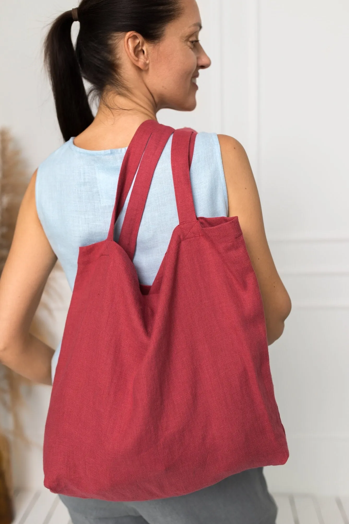 Linen Tote Bag In Raspberry