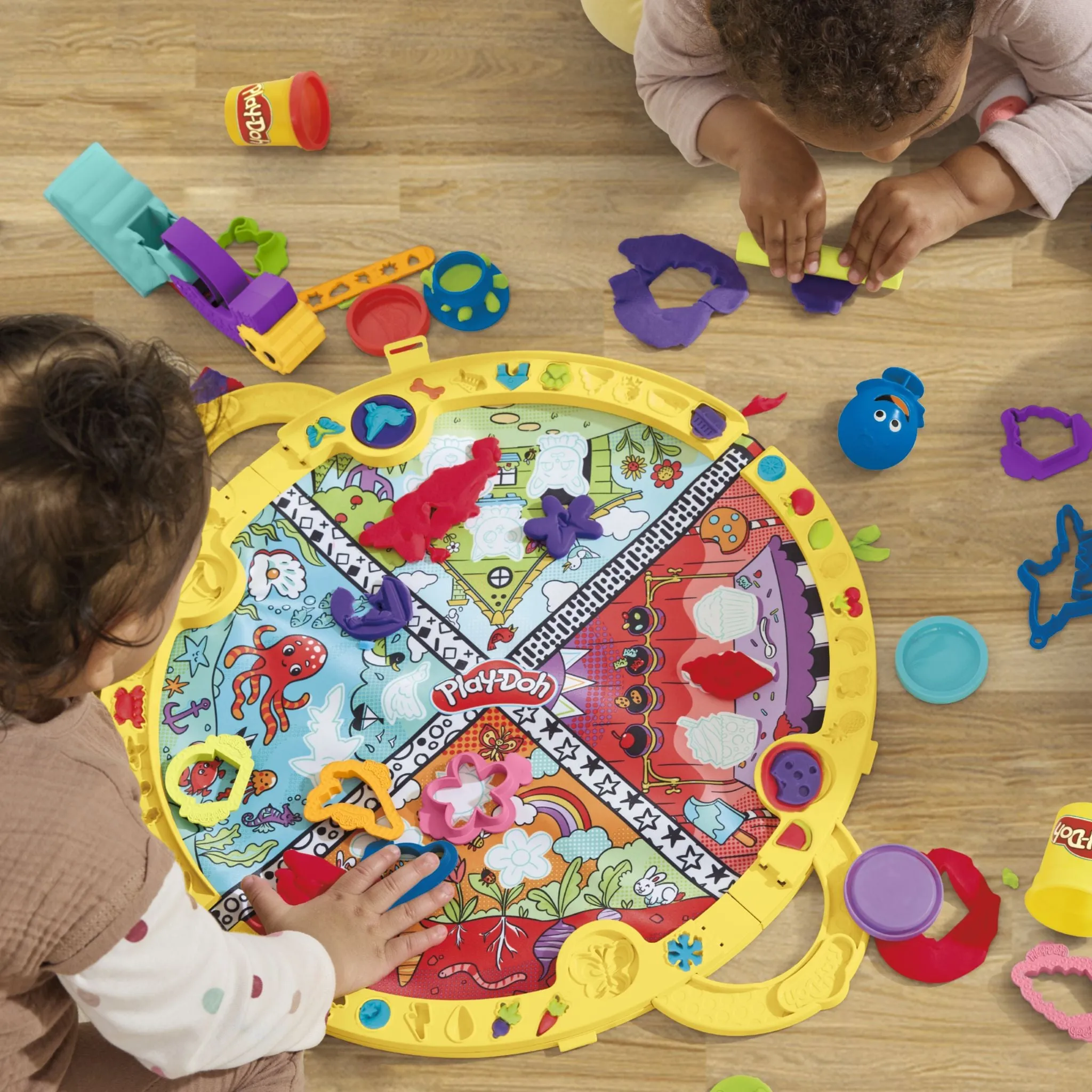 Play-Doh Starters Fold N' Go Playmat