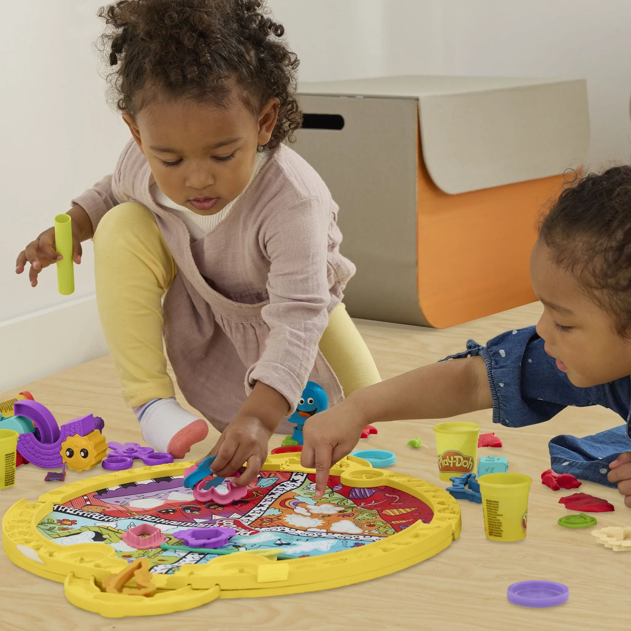 Play-Doh Starters Fold N' Go Playmat