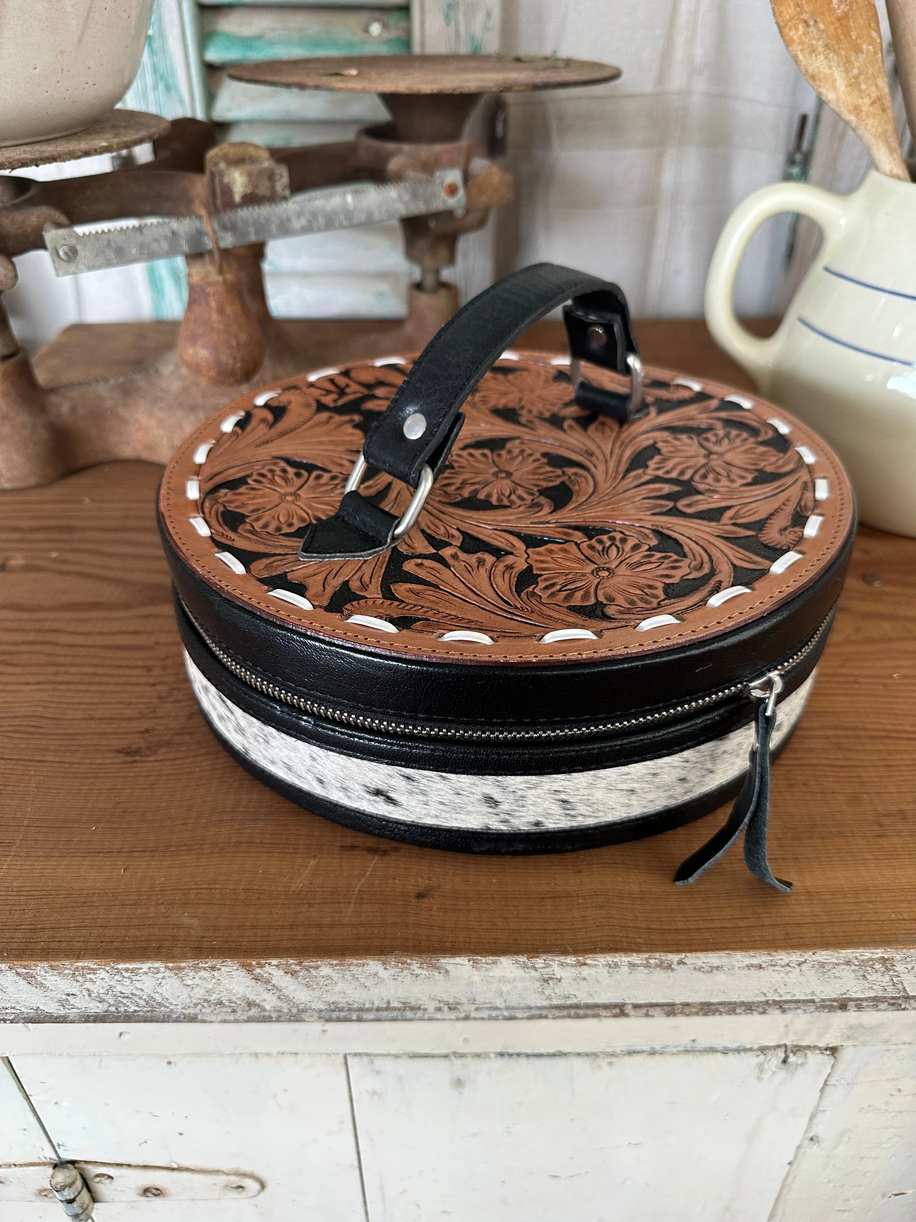 Round Makeup Case