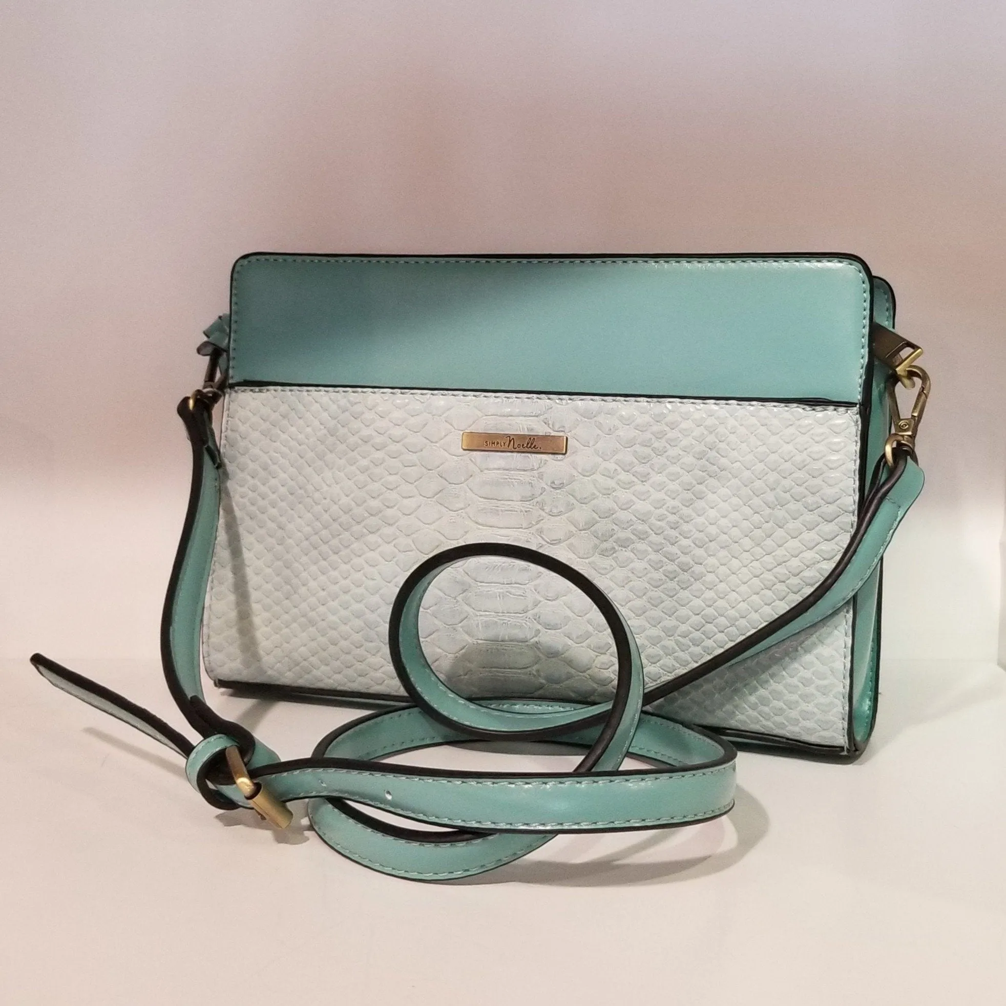 Simply Noelle Nile Crossbody - Carribean