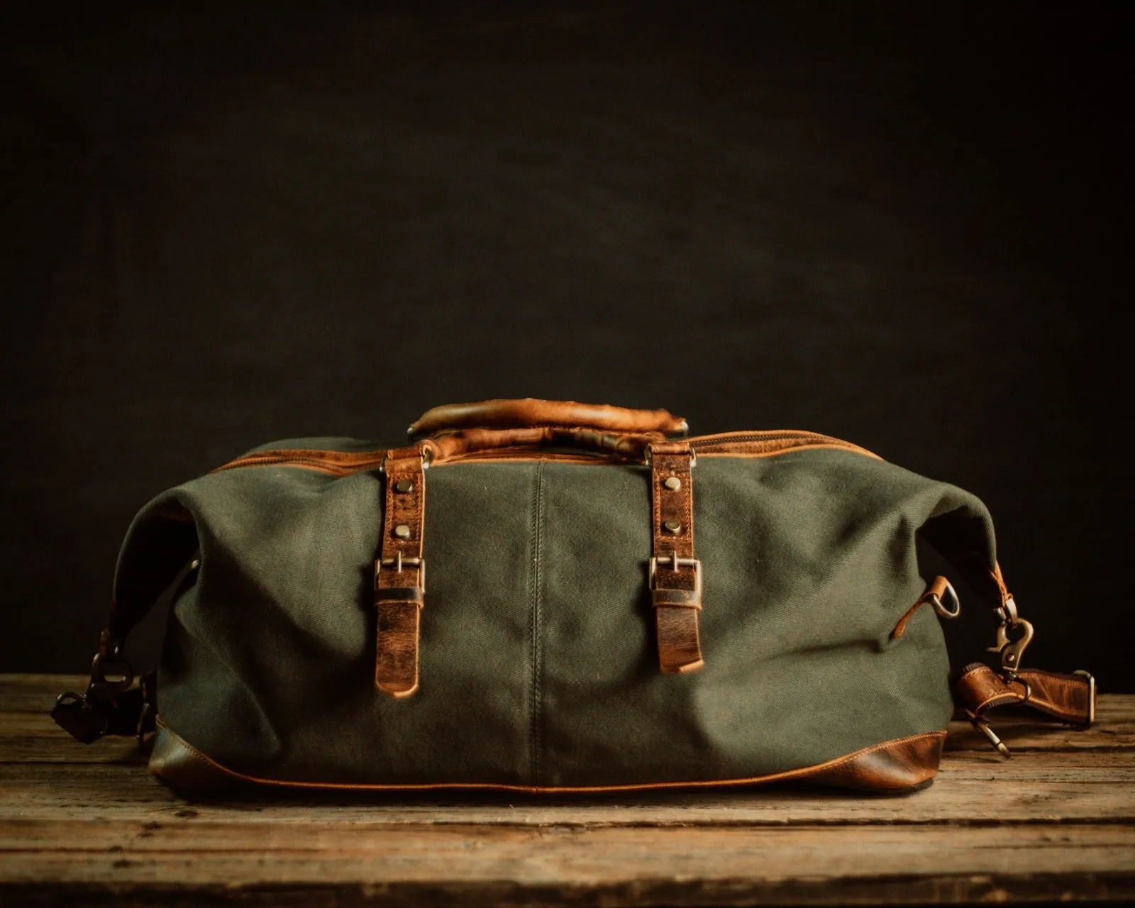 The “Weekender” Duffle Bag by Vintage Gentlemen