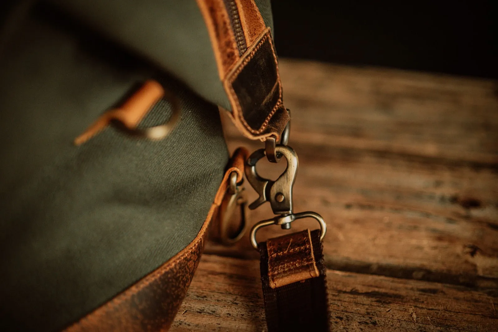 The “Weekender” Duffle Bag by Vintage Gentlemen