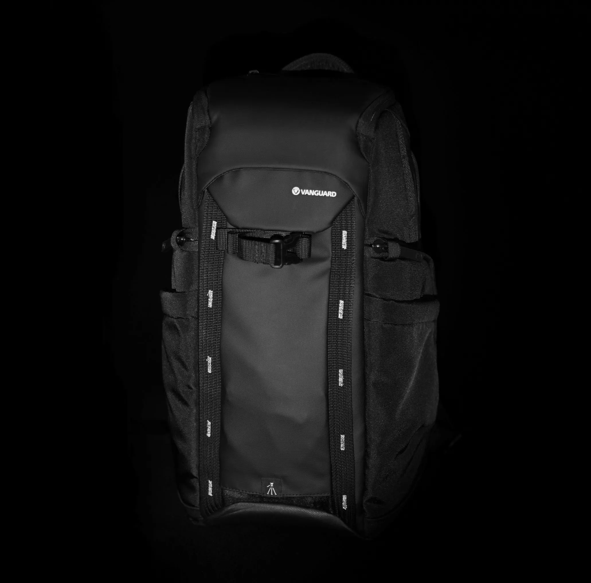 VEO Adaptor R48 Gray Camera Backpack w/ USB Port - Rear Access