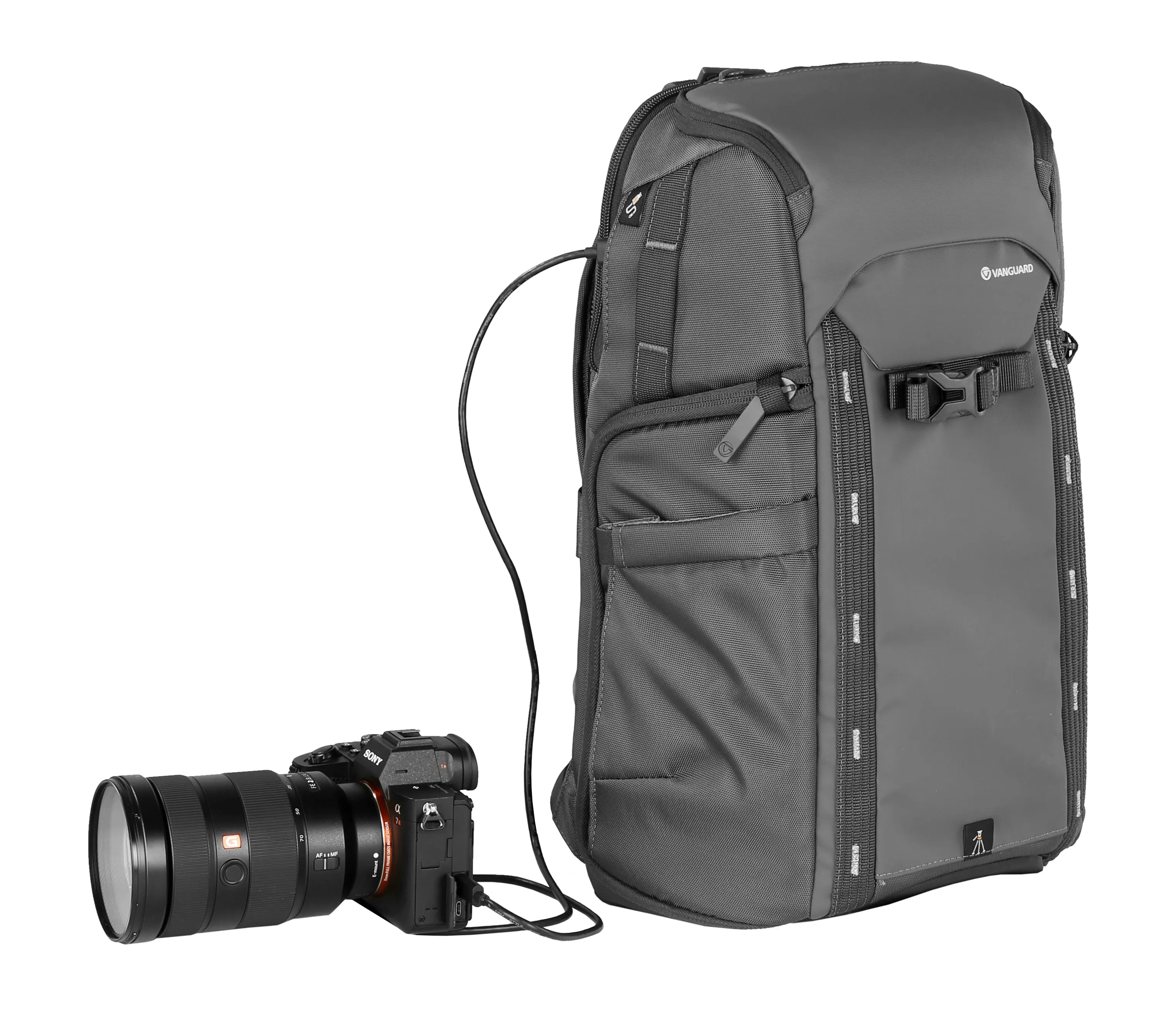 VEO Adaptor S46 Black Camera Backpack w/ USB Port - Side Access